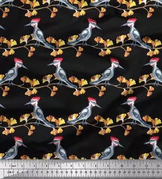 Черная полиэфирная креповая ткань Soimoi с принтом «Осенние листья и дятел» и птица в ярдах, 42 дюйма 42 Inch Wide - Poly Crepe чёрный