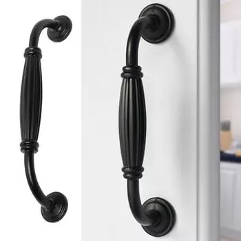 Черная ручка, удобная на ощупь, прочная, европейская, современная.