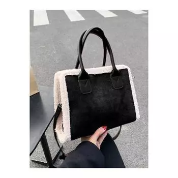 Черная сумка через плечо с ремешком из нубука