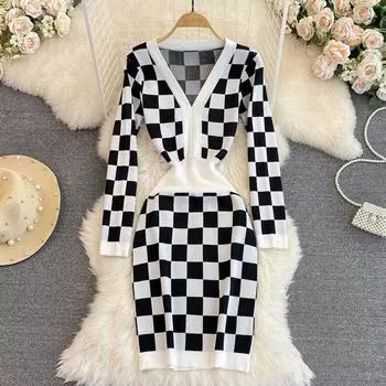 Черно-белая клетчатая сетка с V-образным вырезом на талии, тонкая корейская версия тонкого вязаного платья с тонким темпераментным низом One Size чёрный