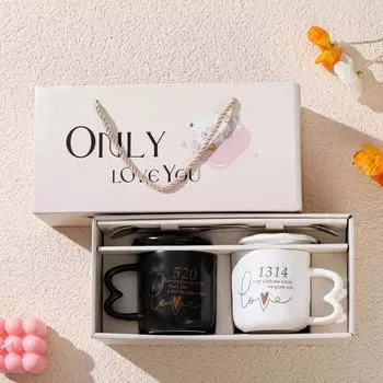 Черно-белая парная креативная кружка с крышкой-ложкой, китайская парная кружка ко Дню святого Валентина, керамическая кружка с короной 301-400ml