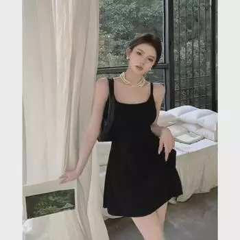 Черное летнее платье-трапеция с высокой талией и подтяжками L чёрный