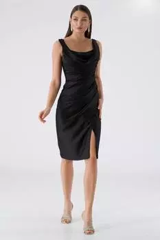 Черное вечернее платье Degajee с воротником-стойкой на толстых бретельках AVANTI