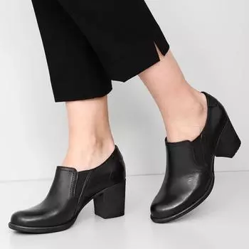 Черные эластичные женские туфли из натуральной кожи с круглым носком и толстой резиновой подошвой на среднем каблуке