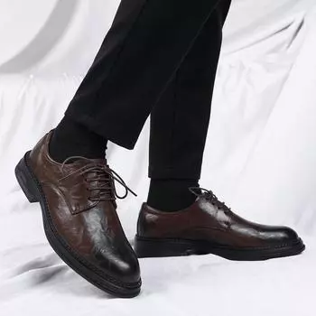 Черные кожаные туфли для жениха. Модный и универсальный стиль. Повседневные туфли для отдыха, бизнеса и офиса. Вечерние туфли на открытом воздухе. 38 чёрный