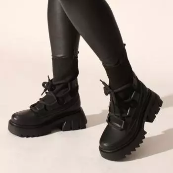 Черные кожаные женские ботинки и ботильоны