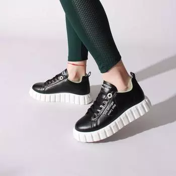 Черные кожаные женские кроссовки