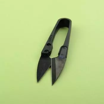 Черные ножницы для пряжи с пластиковой ручкой из высокоуглеродистой стали, 1 шт., U-образные ножницы для резки ниток/вышивки крестом чёрный