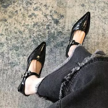 Черные одинарные туфли женские новые модели осени 2024 года, неглубокий рот заостренный носок толстый каблук туфли на низком каблуке дизайн темперамент 35 чёрный
