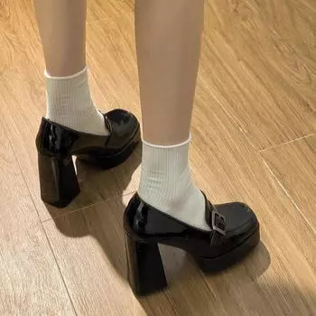 Черные туфли на высоком каблуке женские 2024 новые толстые каблуки французские лолиты jk barbie мокасины одинарные туфли 35