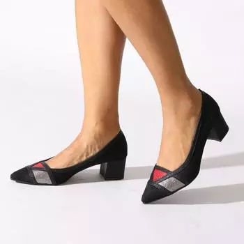 Черные женские классические туфли на каблуке