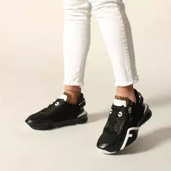 Черные женские кроссовки из лайкры