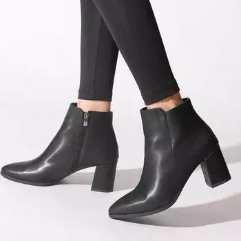 Черные женские сапоги Сапоги и ботильоны