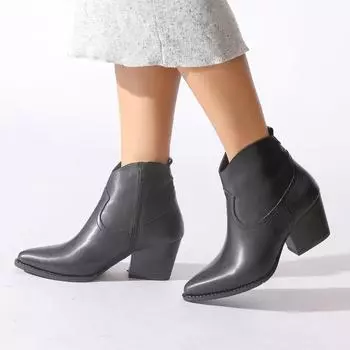 Черные женские сапоги Сапоги и ботильоны