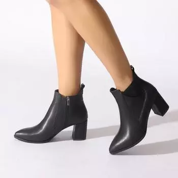 Черные женские сапоги Сапоги и ботильоны