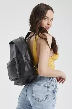 Черный кожаный регулируемый рюкзак VIP на молнии.