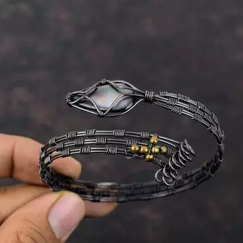 Черный перламутровый браслет, манжета из медной проволоки, регулируемый браслет из драгоценного камня высшего качества, браслет ручной работы для подарка, ювелирные изделия из медной проволоки