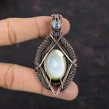 Черный перламутровый кулон Медная проволока Кулон с драгоценным камнем Ювелирные изделия ручной работы Радужный кулон с лунным камнем Ювелирные изделия из медной проволоки для подарка