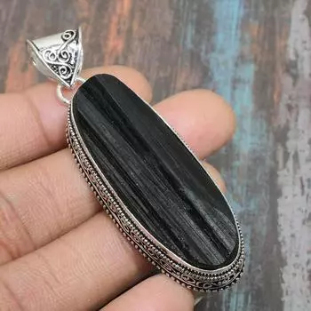 Черный турмалиновый драгоценный камень ручной работы Твердый стерлинговый серебристый стерлинговый серебристый кулон 925 пробы 2.36 Inches чёрный
