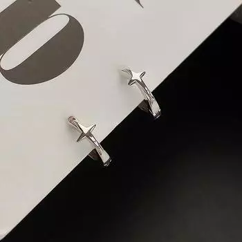 Четырехконечная звезда крест маленькие серьги-кольца для мужчин и женщин хип-хоп ретро черный серебристый цвет уличные готические украшения для ушей серебряный