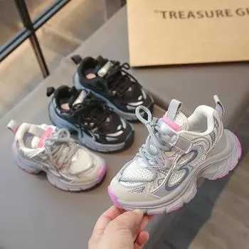 Детские кроссовки, дышащая спортивная обувь для девочек на весну и осень, модные нескользящие универсальные детские повседневные теннисные туфли для школы 26 чёрный