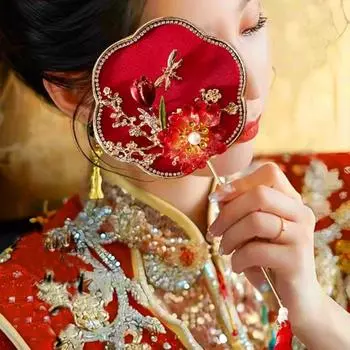 Chinese Style Mini Chinese Fan with Pendant Tassels Bridal Group Fan Vintage Ancient Chinese Silk Fan Chinese Wedding