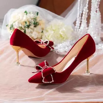 Chinese wedding shoes women s 2024 new burgundy high heels are not tired feet Xiuhe wedding dress two wear bride shoes children 35