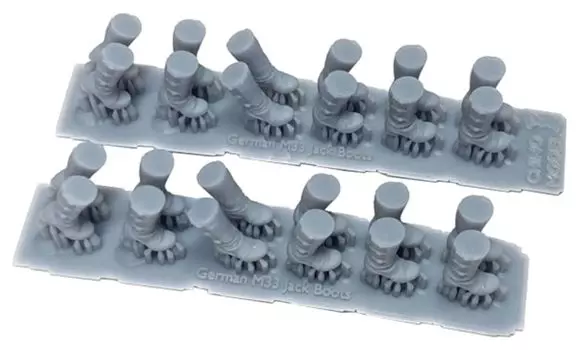 Chino Model German Jack Boots Plastic Model Parts 1/35 CM-166 (Person)