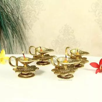Chirag Handicrafts Paradise Diya Set of 4 Pc in Metal Antique Golden золотистый