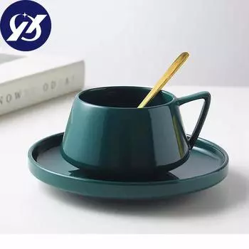 Чистая красная простая кофейная чашка, Изумрудная кружка, маленькая изысканная чашка быстрого приготовления и блюдце, набор для послеобеденного чая, свежий 220 мл