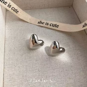 Chocho/South Korea Blogger Fever Same Letter Love Heart Stud Earrings Ins Elegant Fancy Special-Interest Earrings Female 925 silver needle