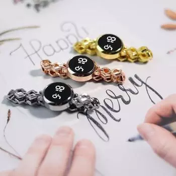 Цифровые часы с сенсорным управлением, декоративный металлический ремешок, корейский стиль, студенческие светодиодные электронные часы для повседневной жизни чёрный