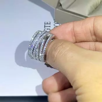 Cincin Wanita Salib Batu Berlian Beraspal Penuh Memesona Emas 18K Wite Cincin Tali Pengantin Mewah Cincin Bergaya Bling Bling Kualitas Tinggi 10