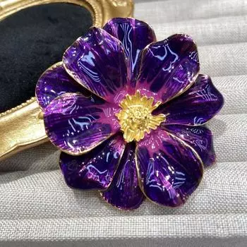Циндао простая золотая капля глазурь эмаль фиолетовый цветок брошь ретро литературный темперамент простой корсаж