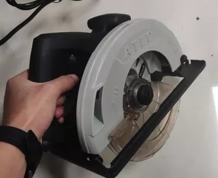 Циркулярная пила, электрическая циркулярная пила мощностью 1200 Вт, 5000 об/мин, 2 пильных полотна (24т/40т, максимальная глубина резания US Plug