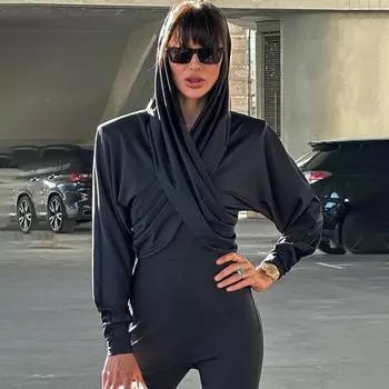 Clacive Bodycon Черный вязаный топ с длинными рукавами и капюшоном для женщин 2024