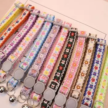 Classic Adjustable Pet Collar Floral Cat Collars with Quick Release Buckle & Bell Floral Puppy Collar Pet Accessories for Cats & Puppies