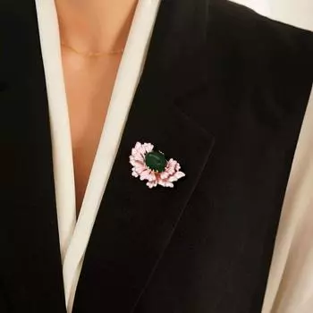 Classical Magnolia Flower Brooch Elegant Floral Metal Badge Creative Haitang Flower Brooch Women style 1