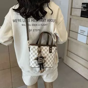 Classy High Quality Small Bag Women 2025 New Arrival Fashion All-Match Niche Style Crossbody Bag Best Selling Satchel Checked Bucket Bag White [bag + rabbit pendant]]