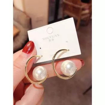 Classy Stylish High Profile and Generous Pearl Earrings 2024 New Arrival Popular Net Red Elegant Silver Ear Studs Earrings Women Fancy 16mm pearl gold small