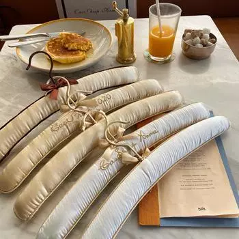 Clothes Hanger Sponge Non-Slip Gold Letter Embroidery Gift Box with Bowknot Color Matching Clothing Store Storage Wedding Dress 3psc