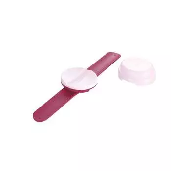 Clover wrist magnet pincushion 57-704