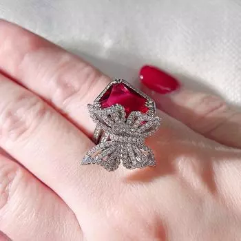 CMM Потрясающее кольцо принцессы с красным цирконом с микро-асфальтовым покрытием, крошечное AAA CZ, яркая 3D-бабочка, регулируемая белая золотая коктейльная вечеринка, женское открытое кольцо рубиновый