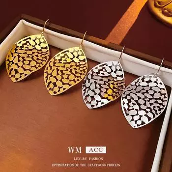 Серьги-крючки в форме листочков из металла с выемками в холодном и безразличном стиле, нишевый темперамент, универсальные, легкие, роскошные и высококачественные 1#