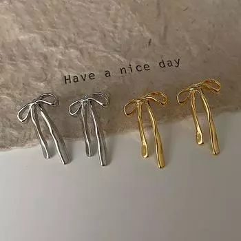 Cold Wind Bow Metal Stud Earrings Women S Simple Light Luxury Elegant Gentle High-End Personality Versatile Earrings Earrings