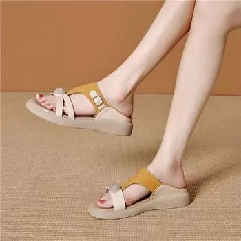 Color matching platform slippers summer new fashion rhinestone pedal shoes women s flat sandals 35