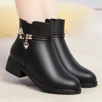Comfort casual women s shoes leathe outdoor cotton flat shoe Fashion antislip snow boot 2024 Winter ladies Velvet Leather Boots 35