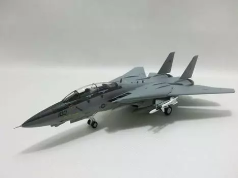 Completed Product 37188 Grumman Tomcat 103rd Fighter Attack Squadron Jolly Rogers USS George Washington 1/72 F-14B
