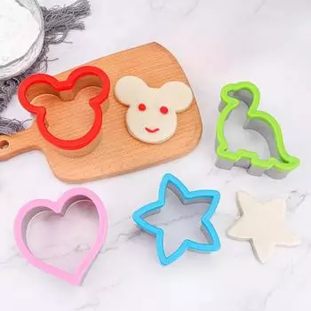 Cookie Cutter Stainless Steel Christmas Cookie Cutter Sandwich Mold Heart Shape Baking Tool Set for Kids DIY Food Cookie-Maker