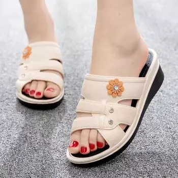 Cool slippers women s summer new casual slope heel waterproof table women s muffin shaking bottom Korean version women s beach mop one-character 36